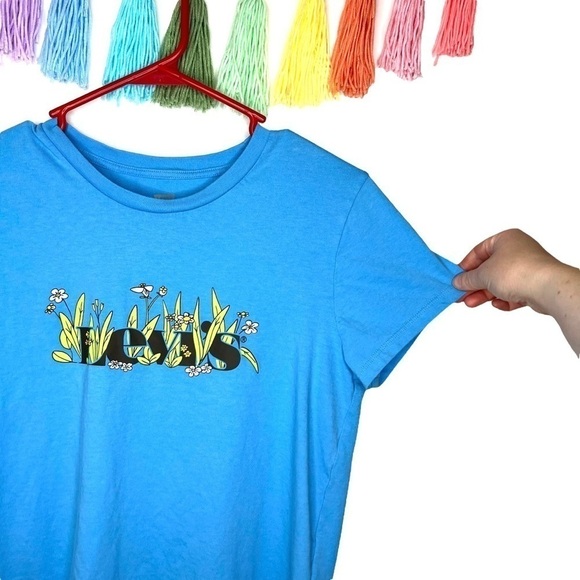 Levi’s As They Grow Wildflower Daisy Graphic Short Sleeve Blue T-Shirt Small - Picture 4 of 14